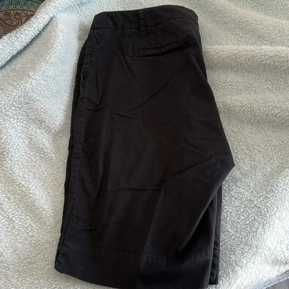 BLACK SHORTS - Picture 2 of 2